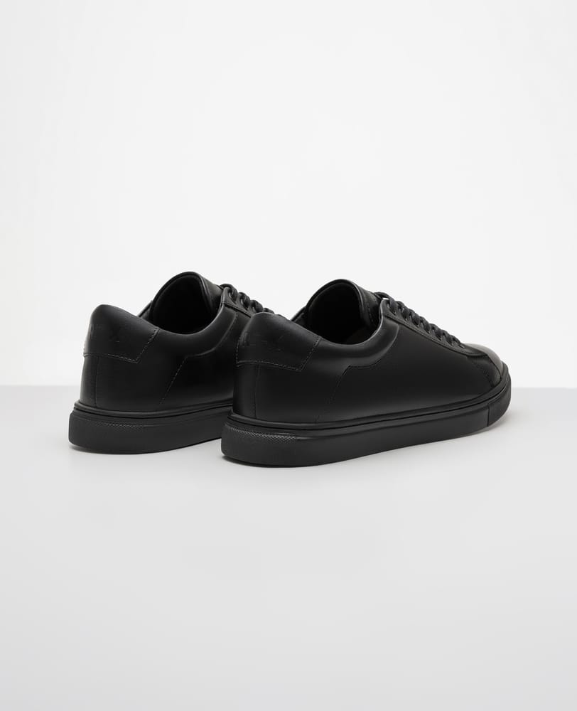 Tenis casual all black RSX vista traseira do calcanhar