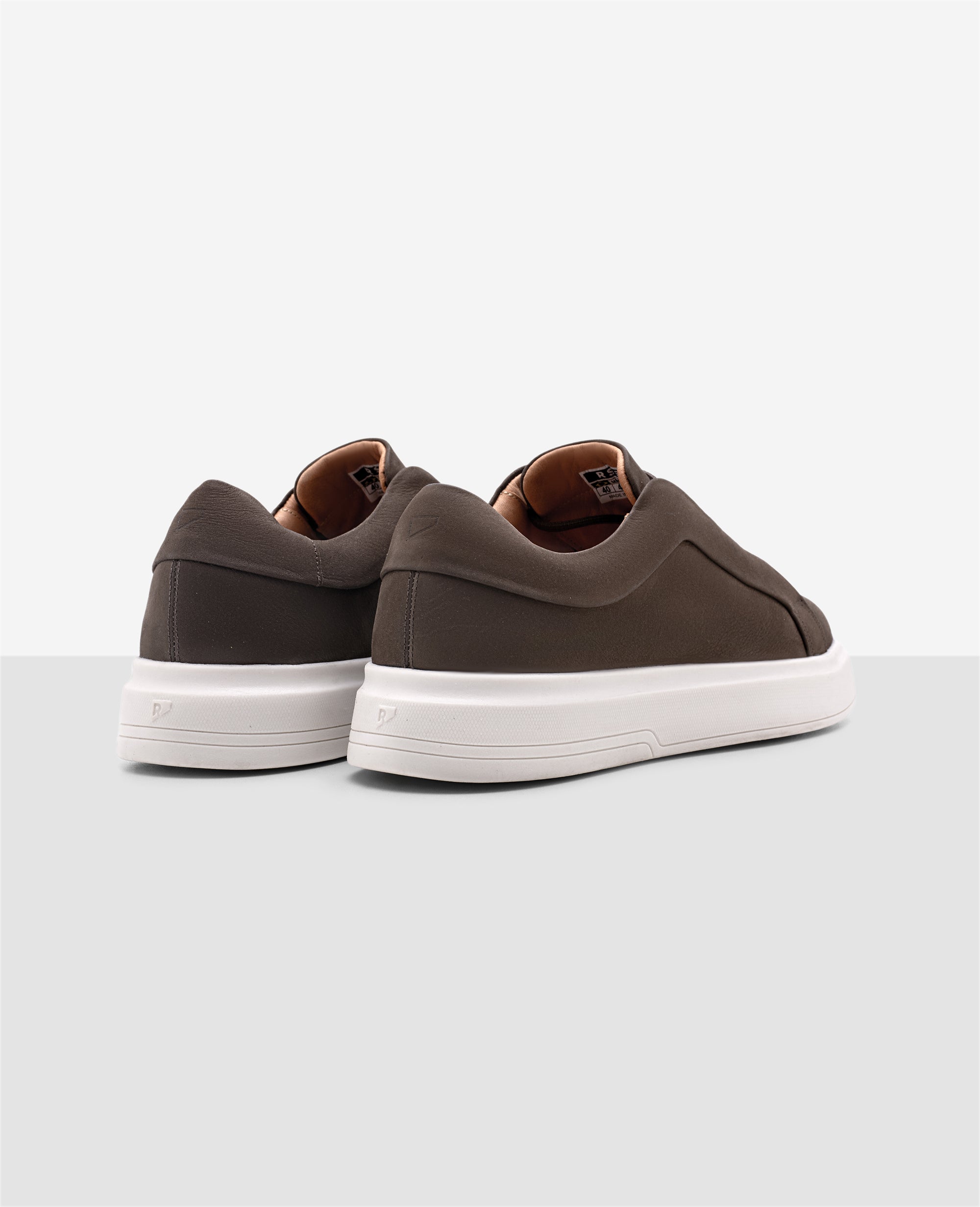 Tenis Casual Nobuck Oliva RS8 Avant Vista traseira