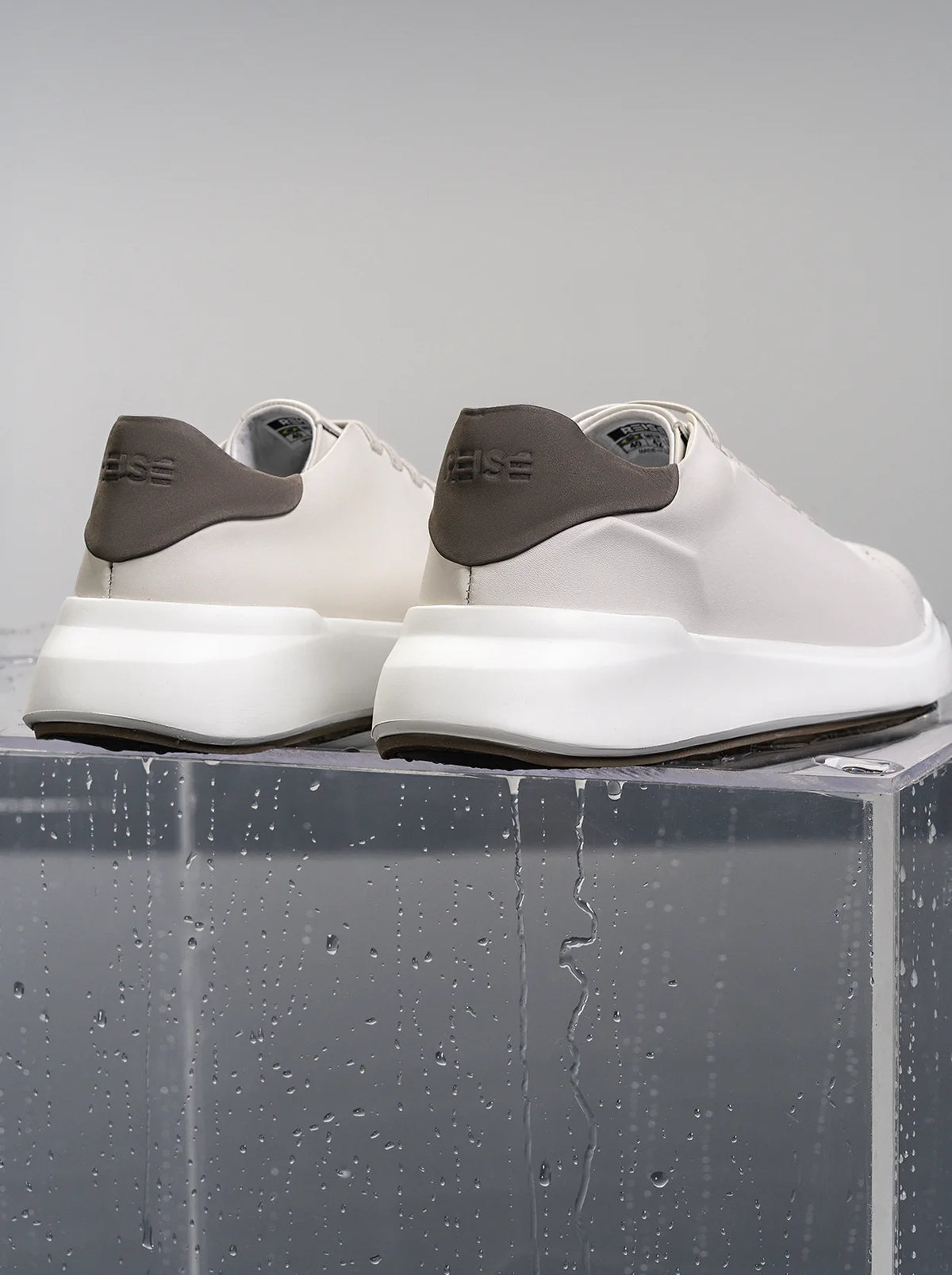 Tênis Casual Off White RS6 GT