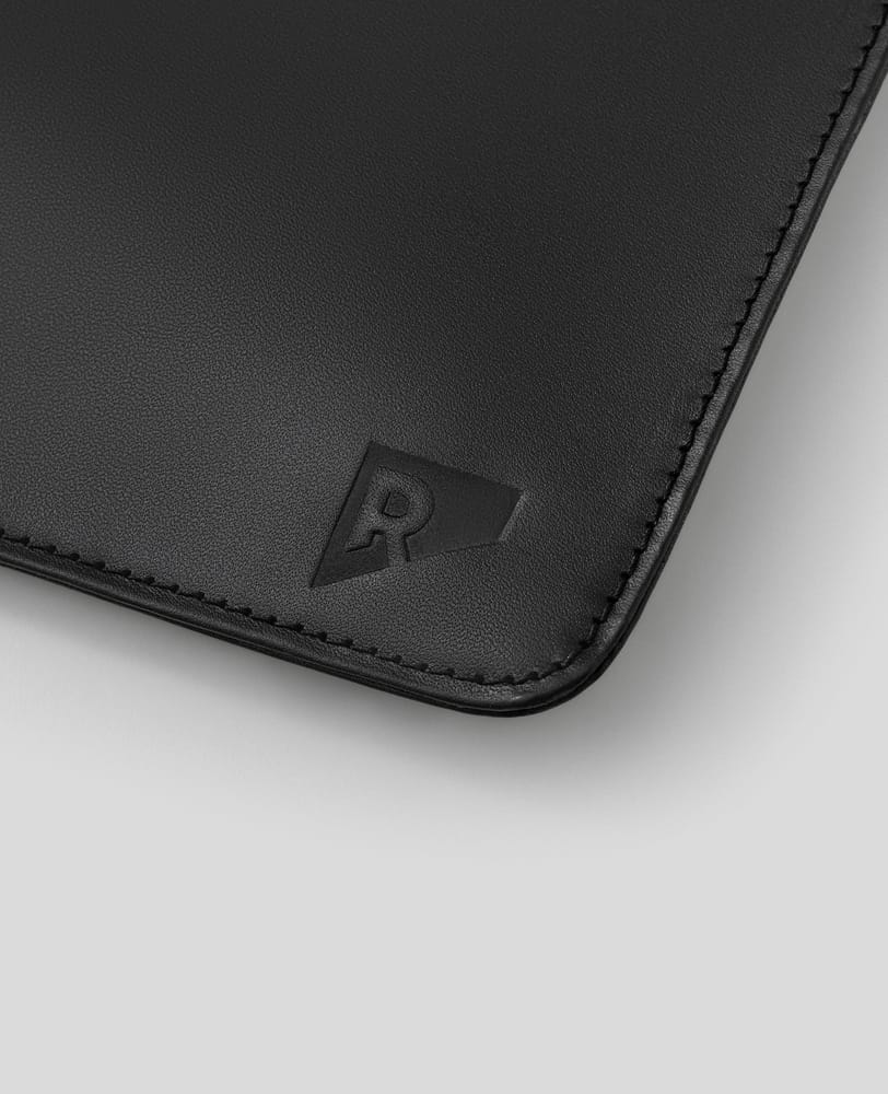 Case Notebook Couro Preta I NYC