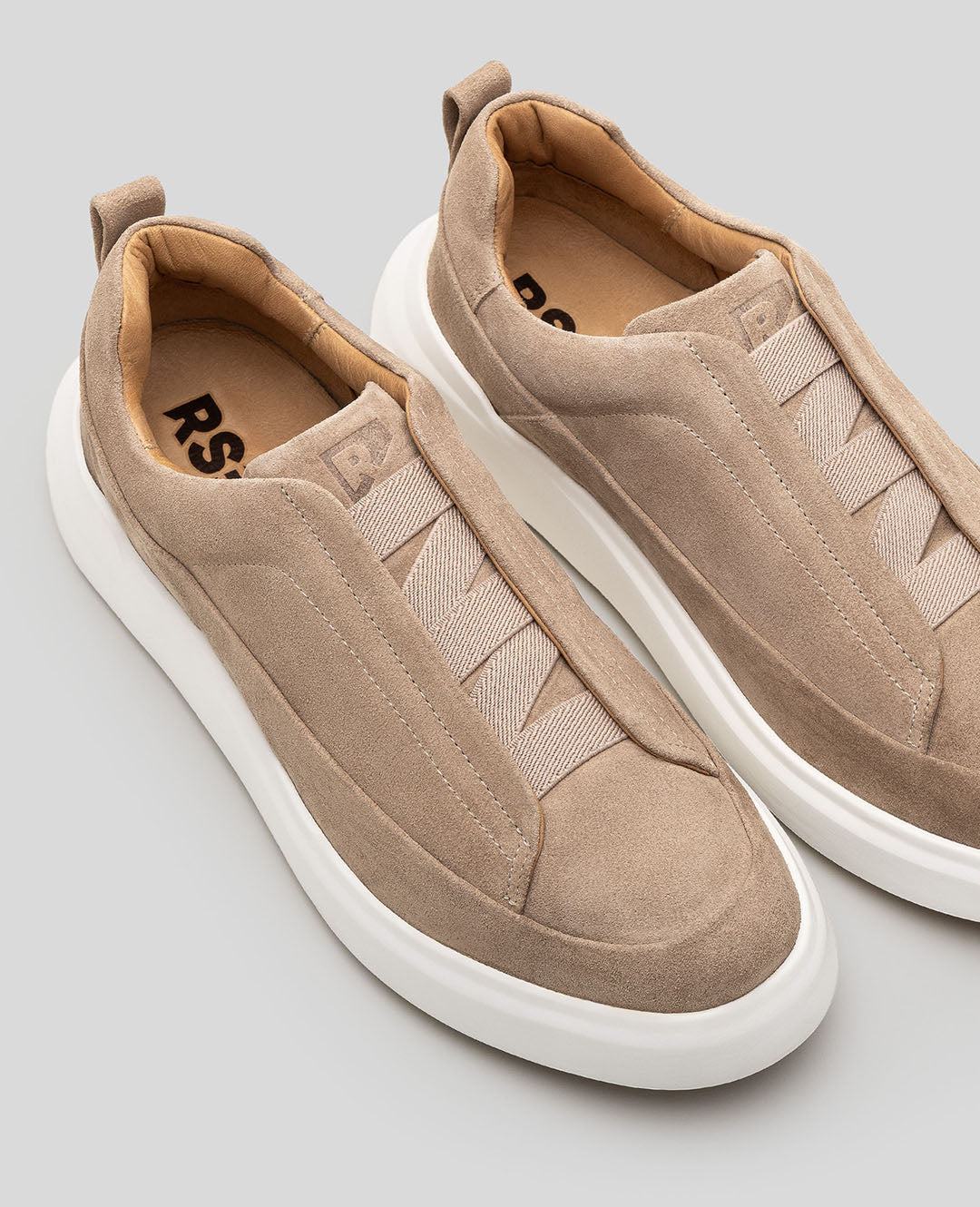 Tênis Casual de Camurça Areia RS7 GT
