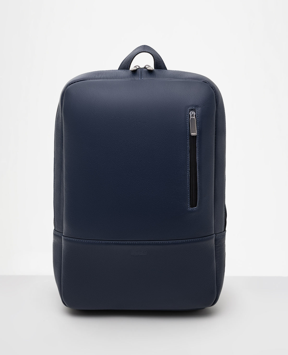Mochila Ambition Azul Marinho em couro, vista frontal