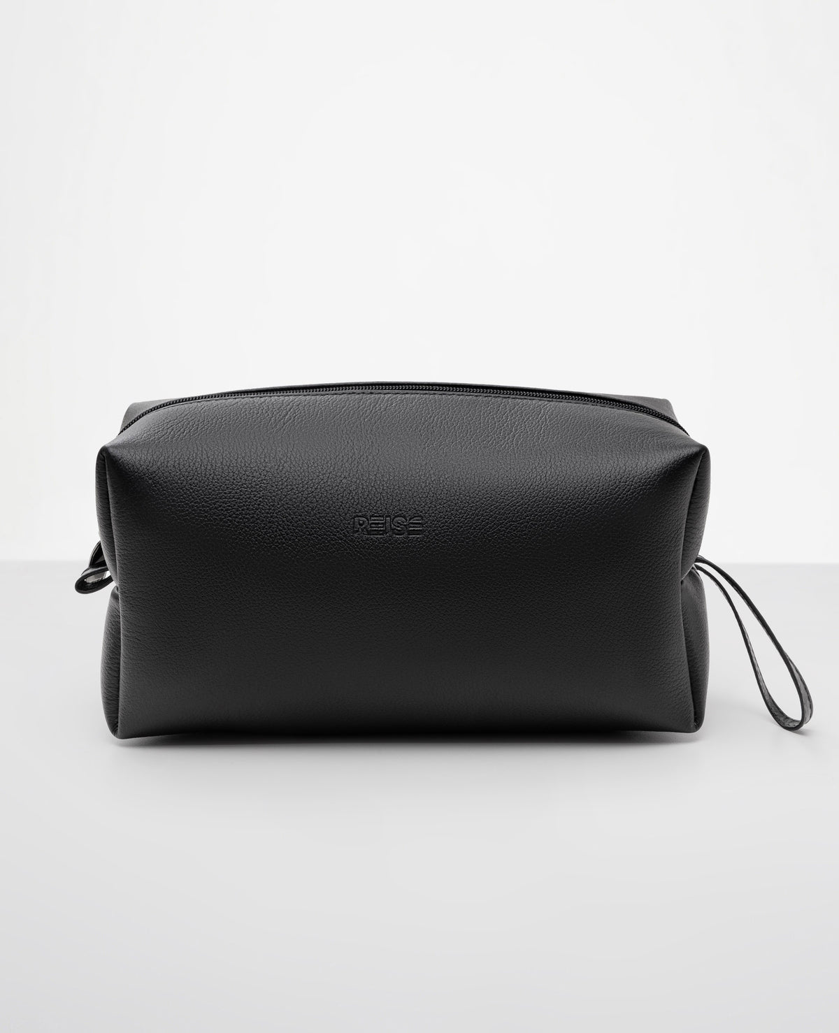 Necessaire Ambition preta em couro, vista frontal