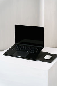 Case Notebook Couro Preta | Stuttgart