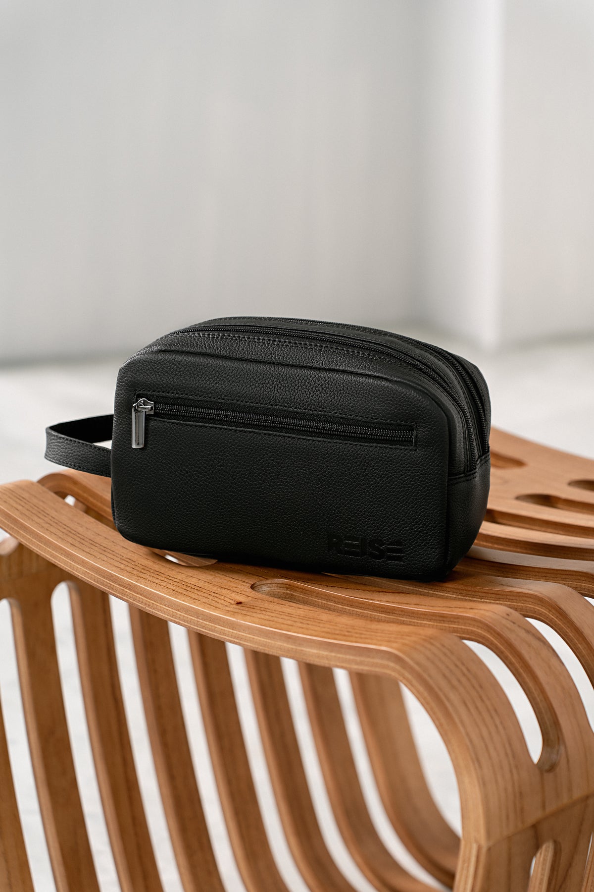 Necessaire De Couro Preta | Stuttgart