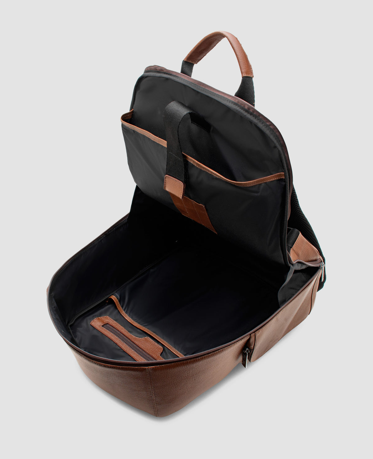 Mochila de couro marrom Stuttgart aberta