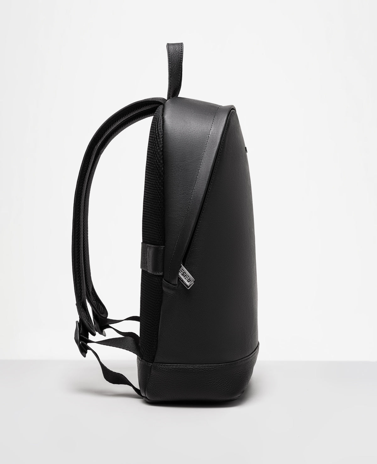 Mochila Barcelona Saffiano Preta