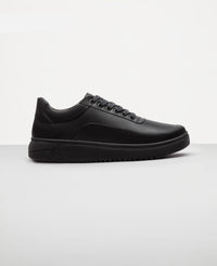 Tenis casual all black RS7 Reise em couro nobre vista 3/4