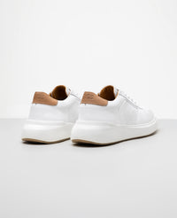 Tenis Casual Branco 911 GT Vista traseira
