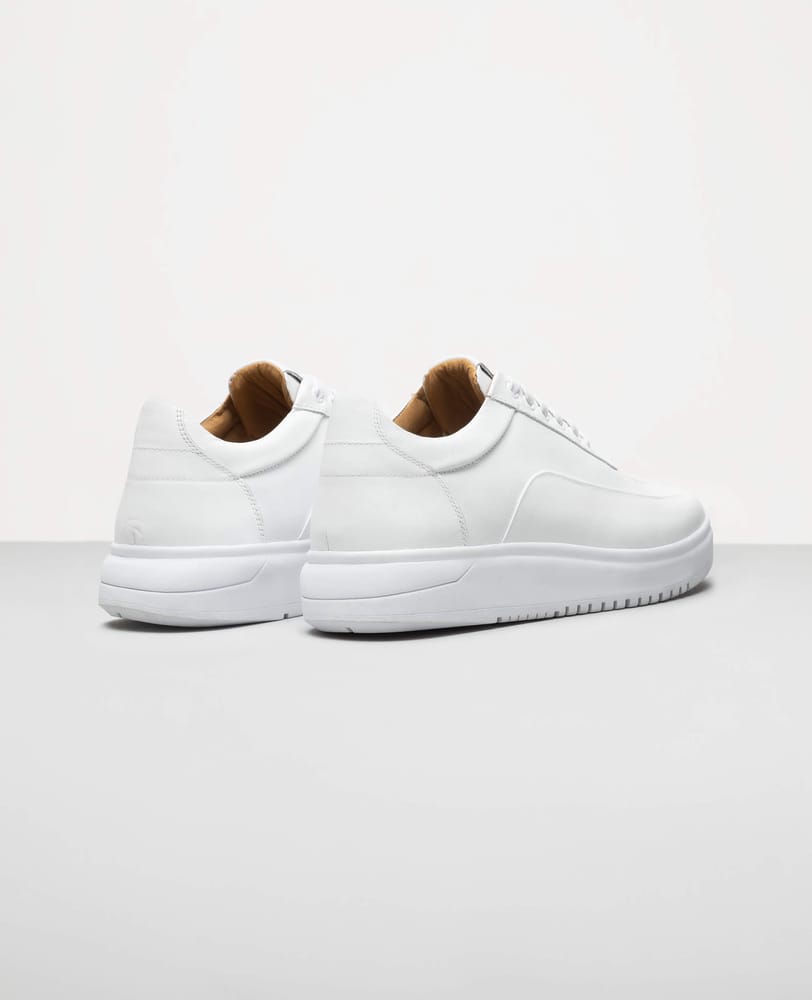 Tênis Casual Branco RS7 vista traseira do calcanhar