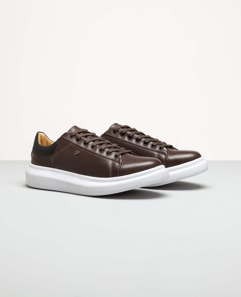 Tênis casual marrom RS3 vista lateral externa