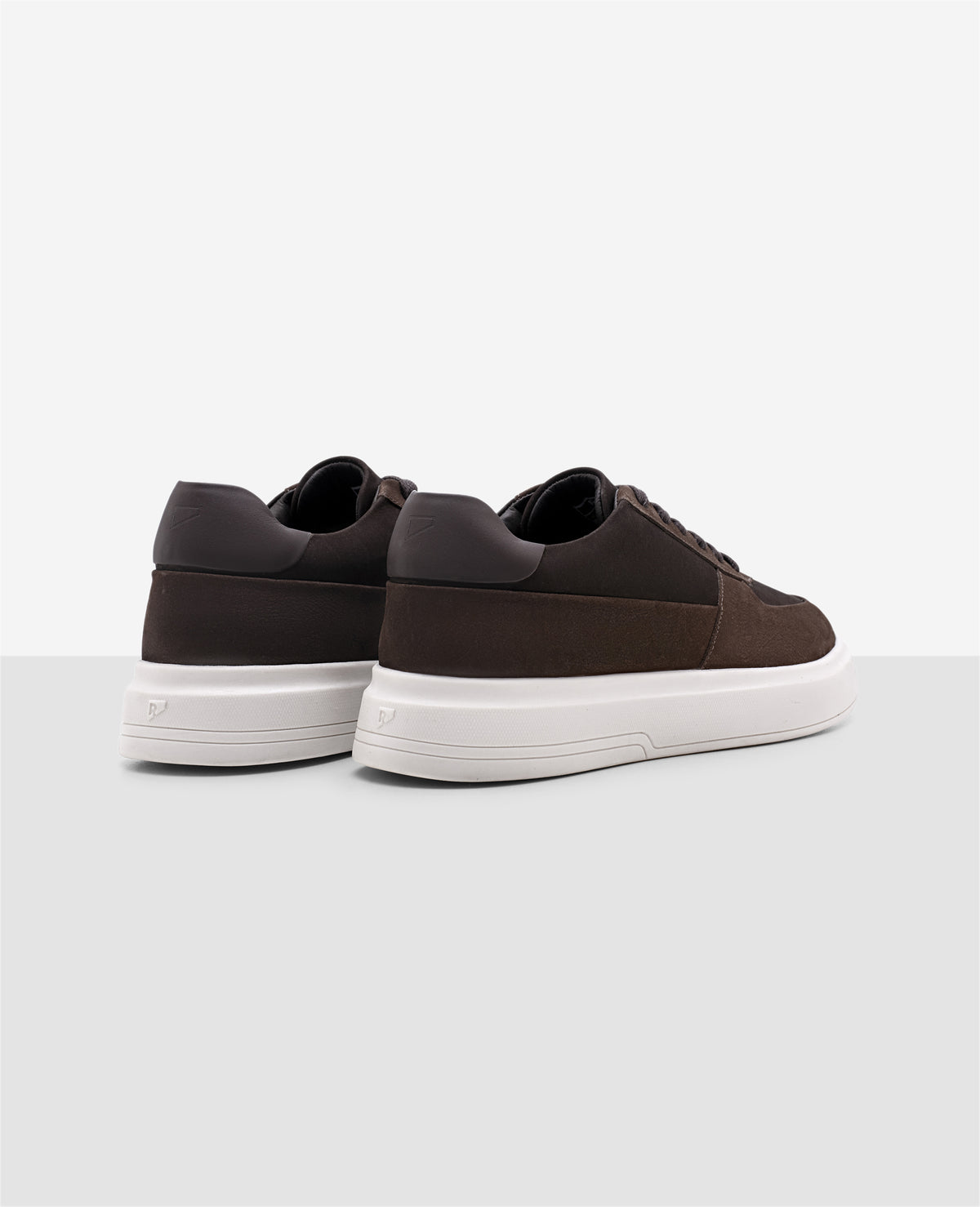 Tenis Casual Marrom RS7 Avant Vista traseira