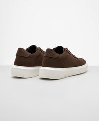 Tenis casual nobuck marrom 911 vista traseira do calcanhar