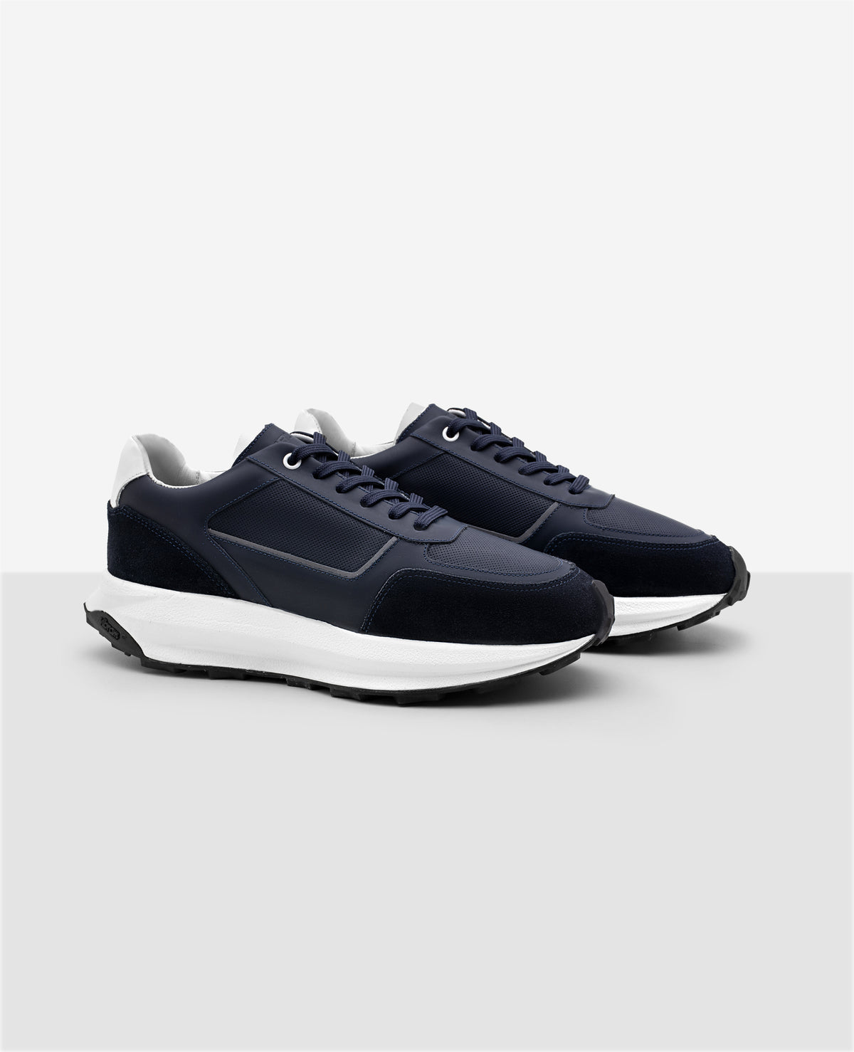 Tenis de Couro Marinho 911 Carrera Lateral externa