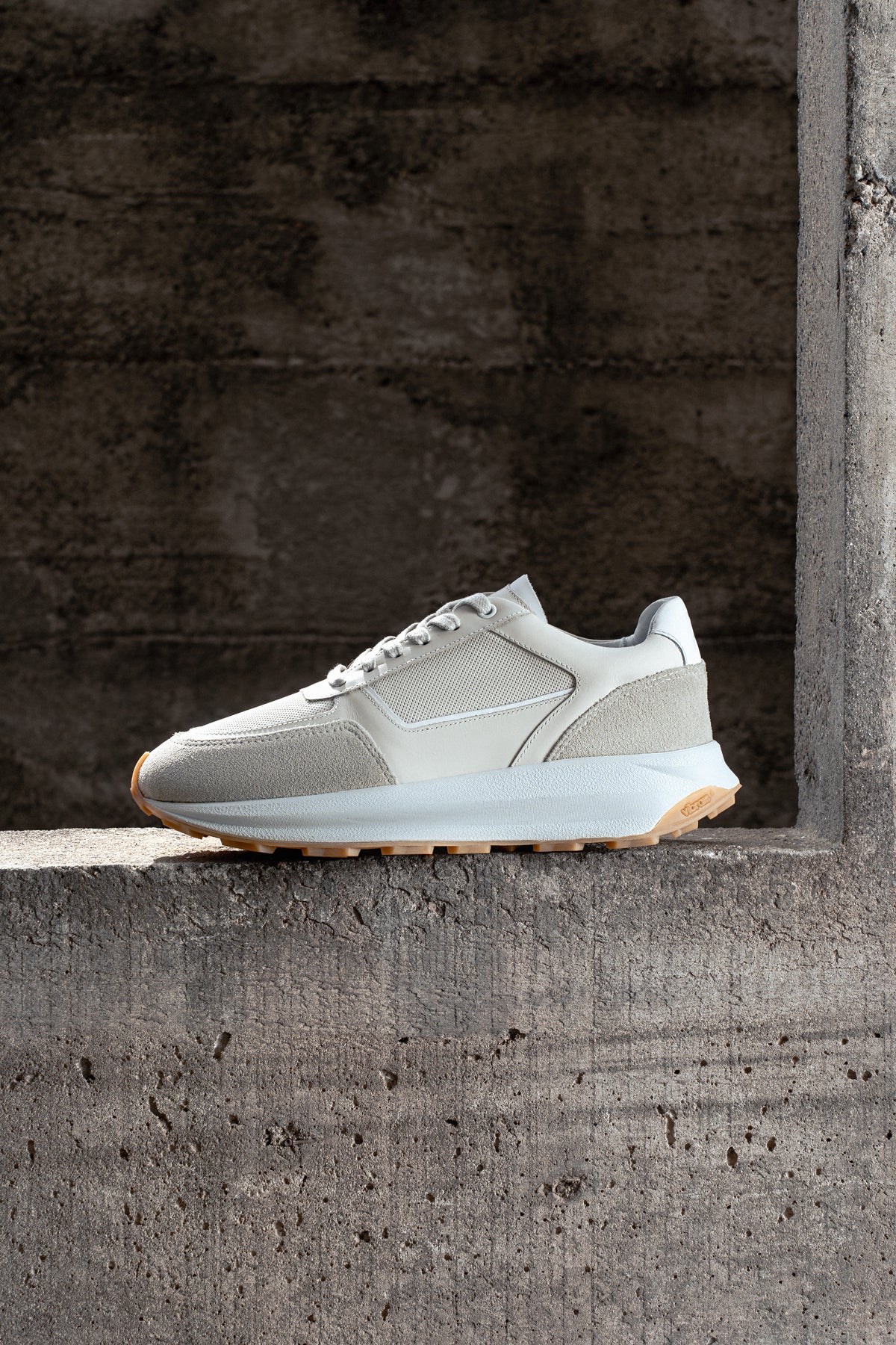 Tenis de Couro Off White 911 Carrera Lateral