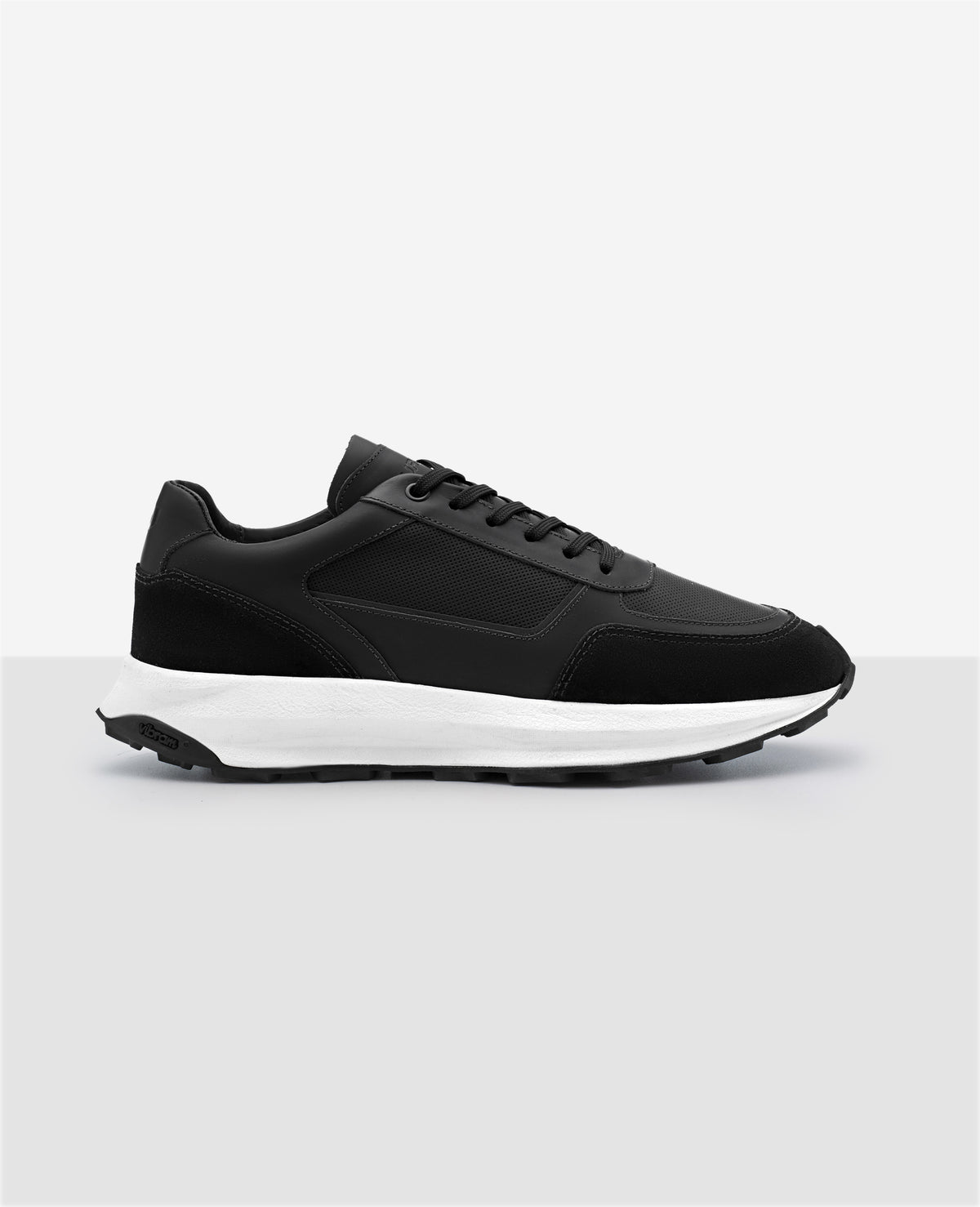 Tenis de Couro Preto 911 Carrera Principal