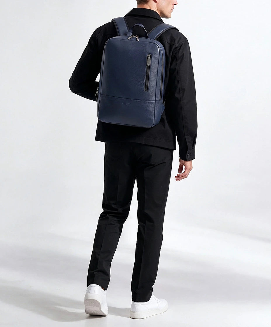 Mochila de Couro Azul Marinho Ambition