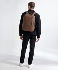 Mochila de Couro Marrom Ambition