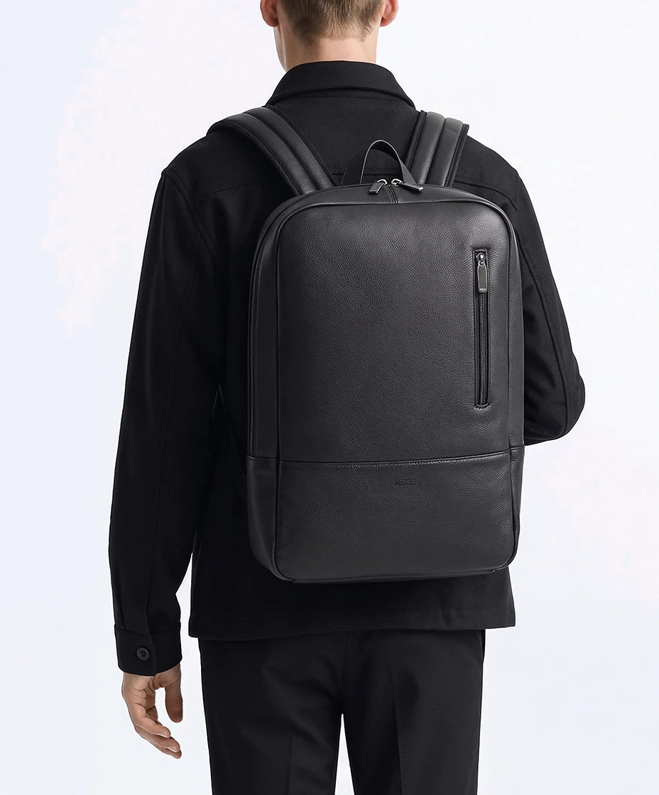 Mochila de Couro Preta Ambition